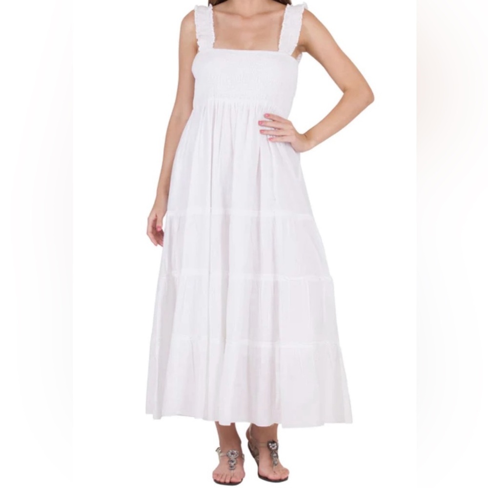 Freesize. Elegant White Maxi Dress.    CL/GR02